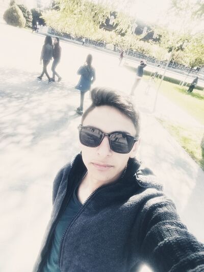  ,   Artur, 25 ,   ,   , c 