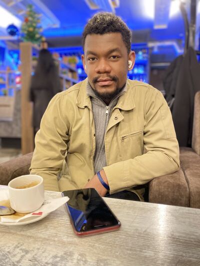  ,   Khalifa, 32 ,   ,   