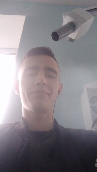  ,   Alex, 25 ,   ,   , c , 
