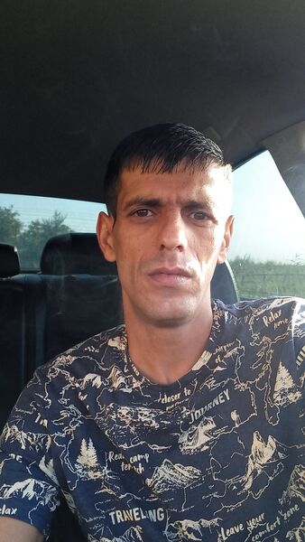  --,   Artur, 42 ,   ,   