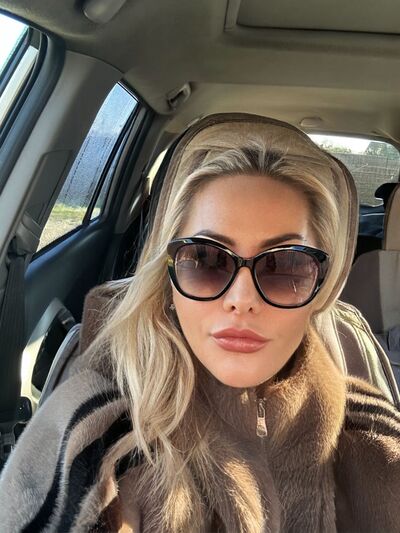  ,   Lesia, 39 ,   ,   
