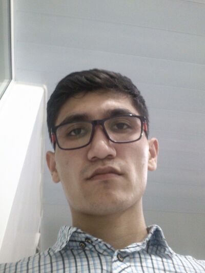  ,   Viktor, 29 ,  
