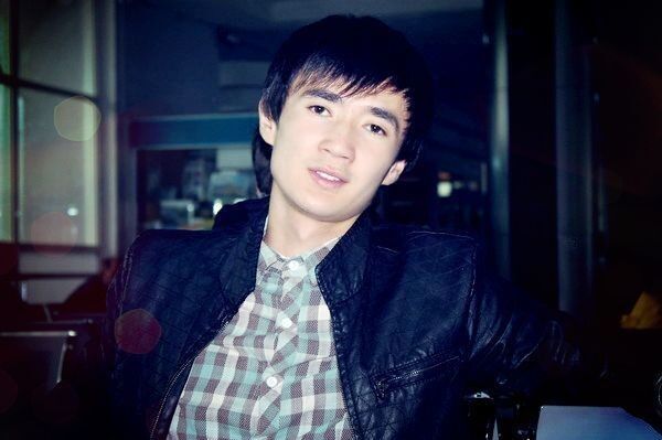  18591134  Aza, 30 ,    