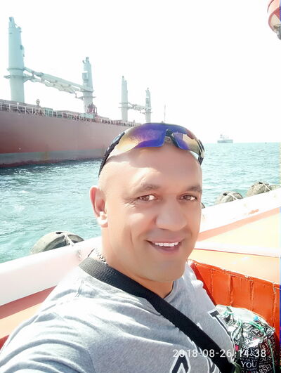  ,   Tom, 46 ,  