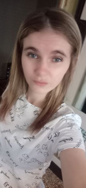  ,   Anya, 28 ,   c 
