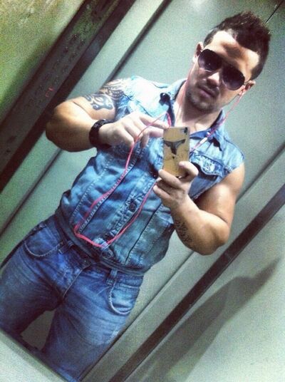  ,   Sasha Gromov, 40 ,   ,   , c , 