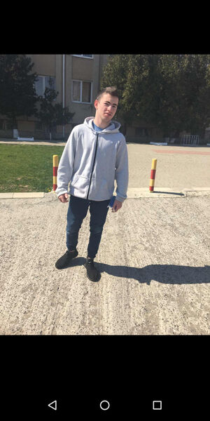  ,   Valik, 25 ,  