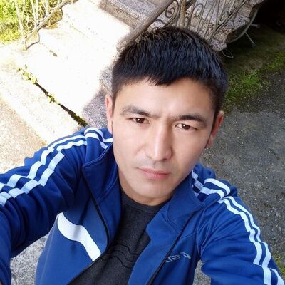  ,   Asadbek, 37 ,     