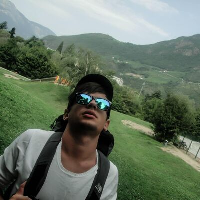  ,   Dainius, 33 ,   ,   , c , 