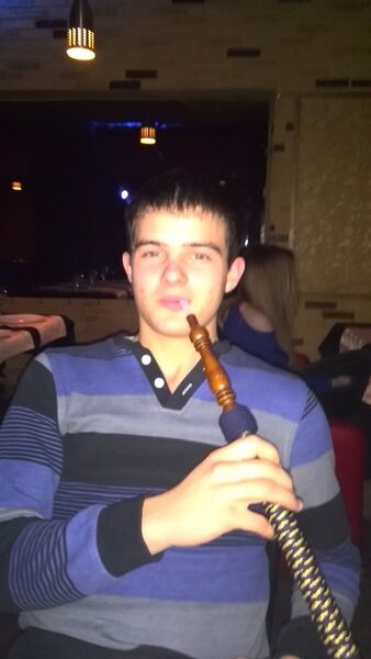  ,   Kolya, 32 ,   