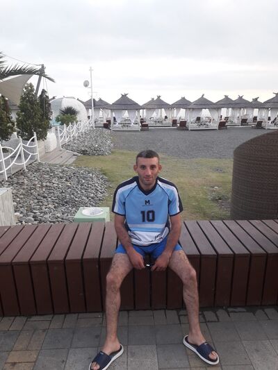  ,   Armen, 34 ,   ,   