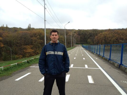  ,   Andrei, 49 ,   c 