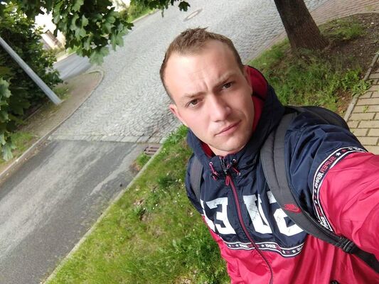  ,   Maxim, 27 ,   c 