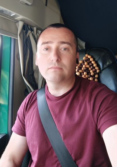  ,   Ivan, 31 ,   ,   