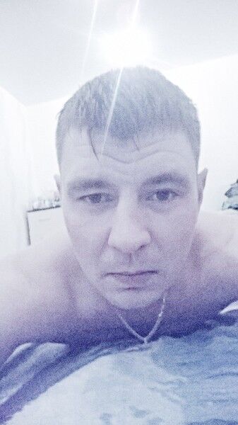  7952854  Denis, 37 ,    