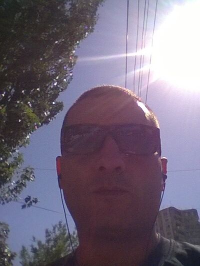  ,   Hakob, 44 ,   