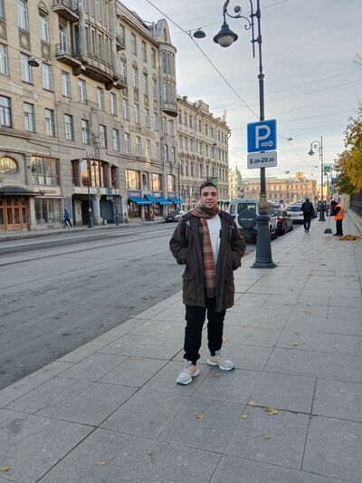  -,   Moaz, 32 ,   ,   