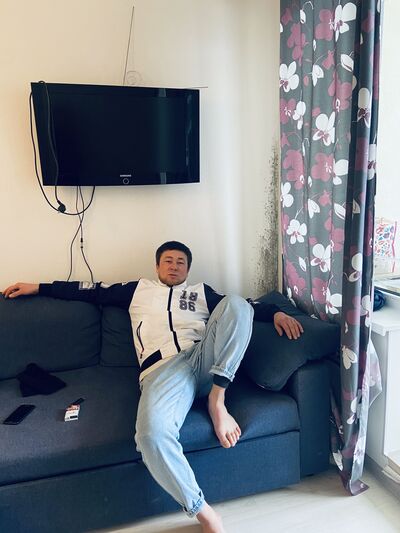  ,   Andiriy, 33 ,   ,   