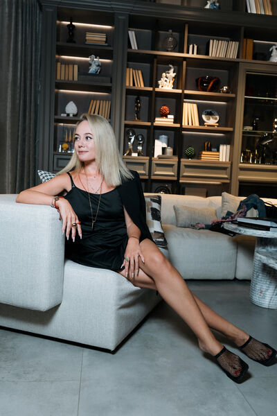  ,   Alena, 40 ,   ,   