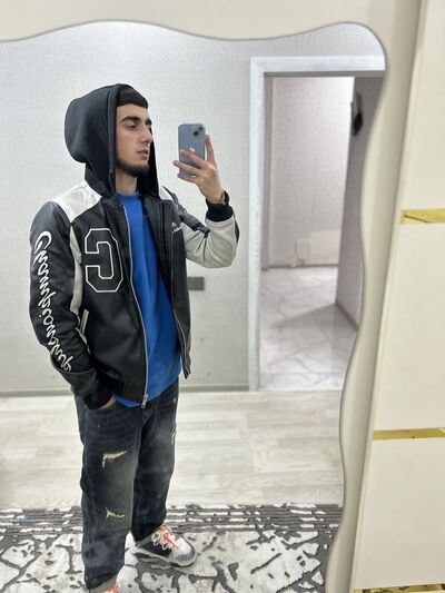  ,   Elton, 19 ,   ,   