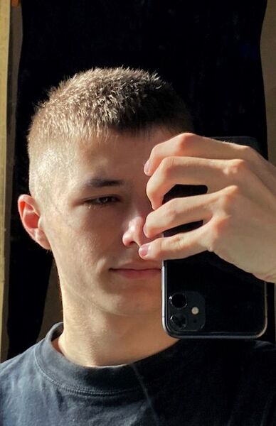  ,   Alex, 22 ,   ,   