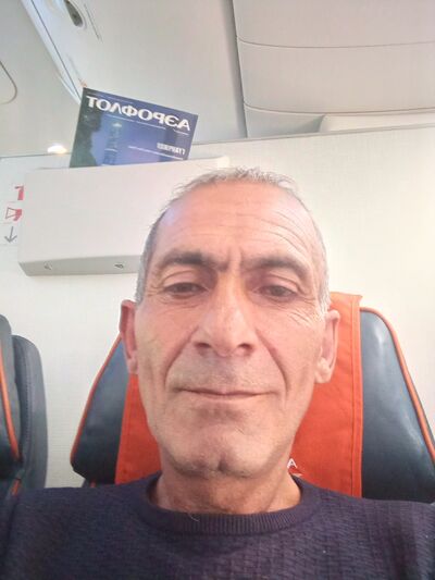  ,   Artur, 56 ,   ,   