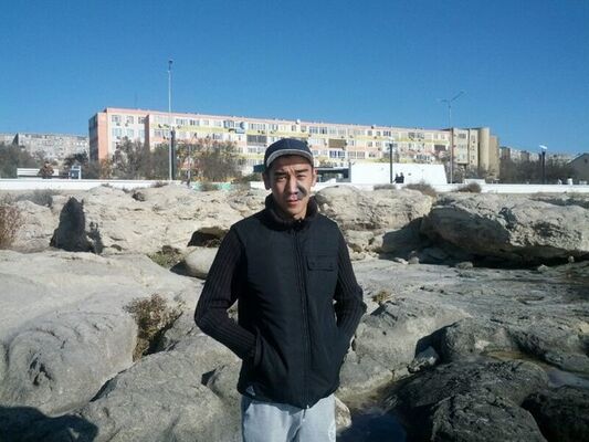  ,   Adilkhan, 33 ,   ,   , c 