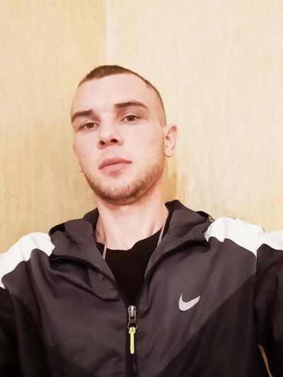  ,   Kym, 32 ,   ,   