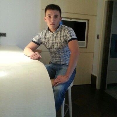  18596594  Altynbek, 24 ,    