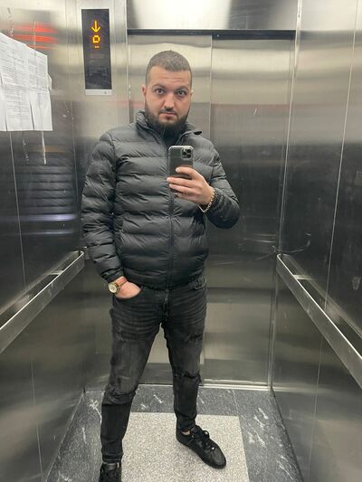  -,   David, 32 ,   ,   