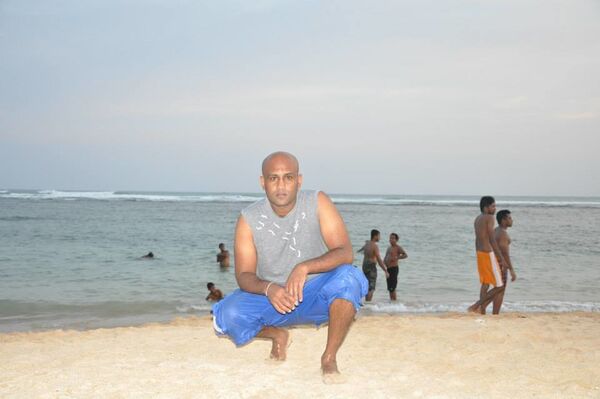  ,   Dilon, 44 ,  
