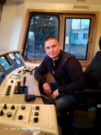  ,   Viktor, 42 ,     , c 