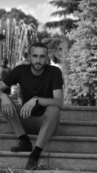  ,   Sexavet, 27 ,   ,   