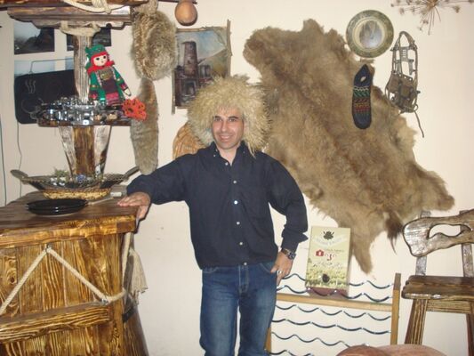  ,   Maxo, 48 ,   ,   , c 