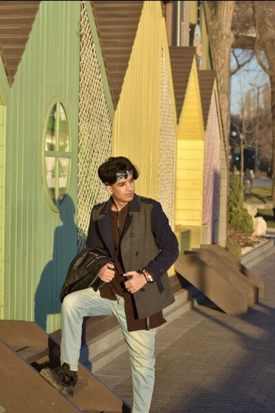 ,   Hassan, 25 ,   ,   , c , 