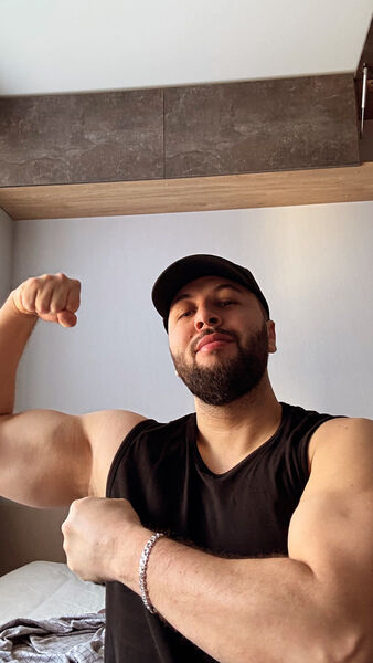  ,   Nouri, 33 ,   ,   , c 