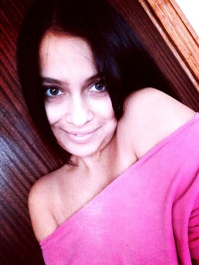  ,   Adelina, 26 ,   c 