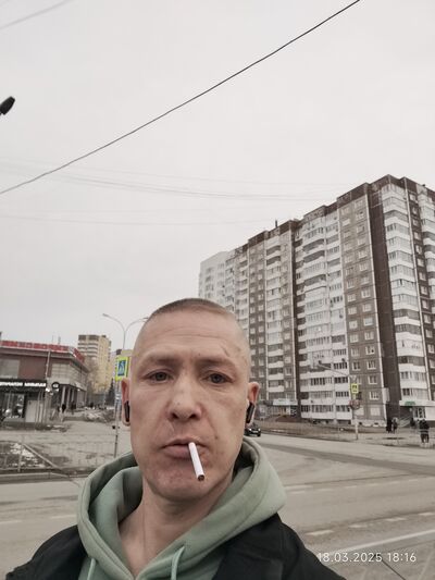  ,   Denis, 42 ,   ,   