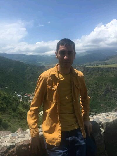  ,   Arman, 37 ,   ,   