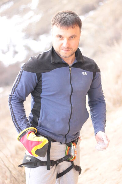  ,   Vlad, 42 ,   
