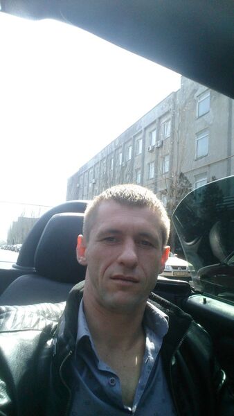  ,   James Bond, 40 ,   , 