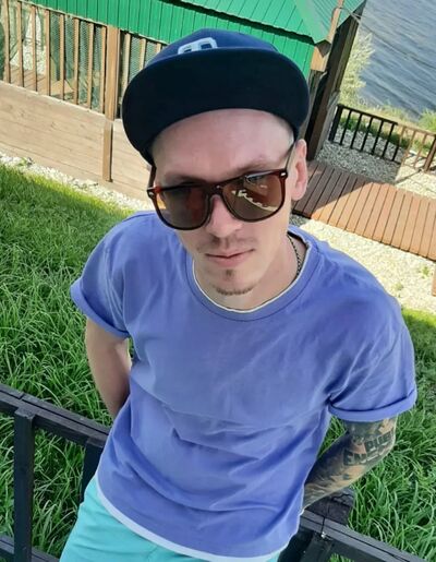  ,   Alex, 32 ,     , c , 