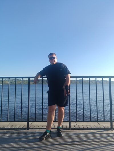  ,   Artem, 37 ,   ,   , c 