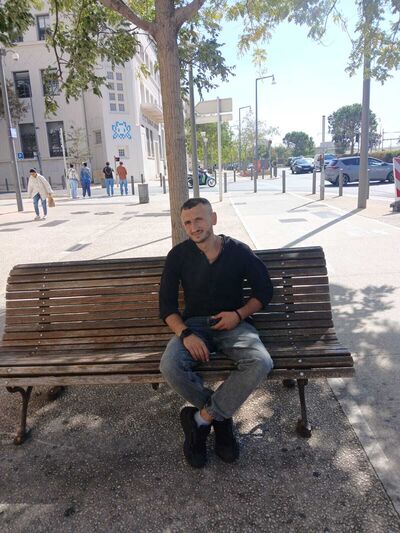  Les Olives,   Vazgen, 33 ,   ,   , c , 