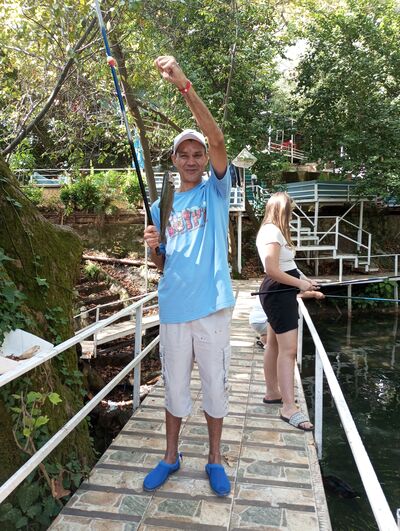  ,   Rusik, 43 ,     