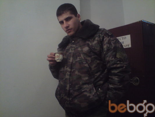  ,   Vahe, 37 ,   
