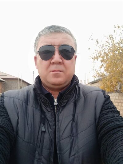  Komarom,   , 48 ,   ,   