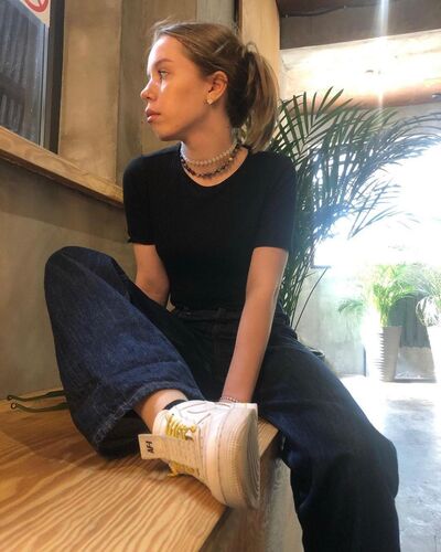  -,   , 22 ,   ,   