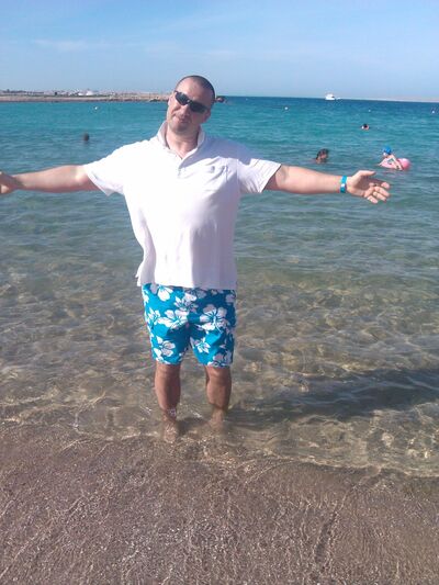  ,   Petr, 44 ,   ,   , c 