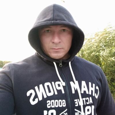  ,   Kent, 44 ,   ,   